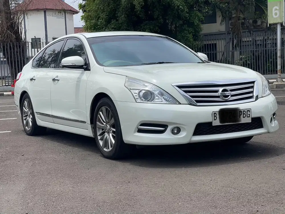 NISSAN TEANA XV 2013 PUTIH DIJUAL CEPAT TERMURAH