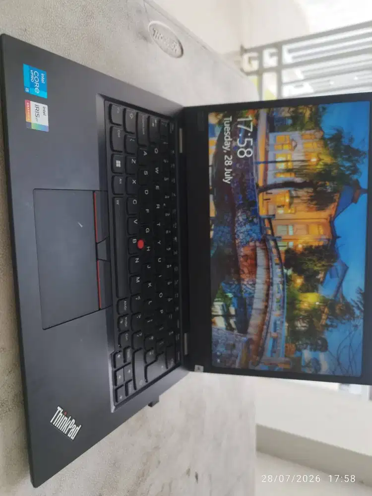 Laptop Thinkpad L13 gen2. core i5 gen 11, RAM 16 SSD 512