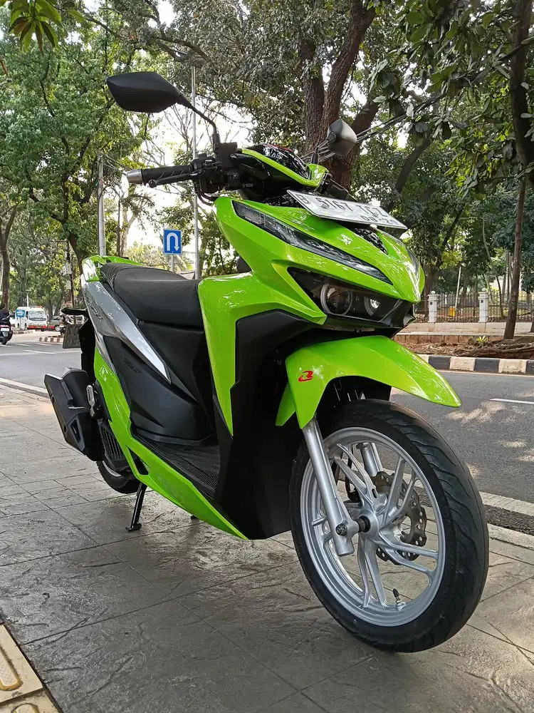 DIJUAL CASH NEW HONDA VARIO KEYLESS 150 THN 2019 PJK IDUP LAMPU BILED