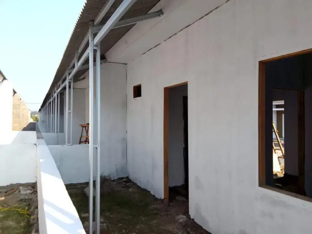 (Saya) Tukang bangunan untuk perbaikan dan renovasi area Tangerang