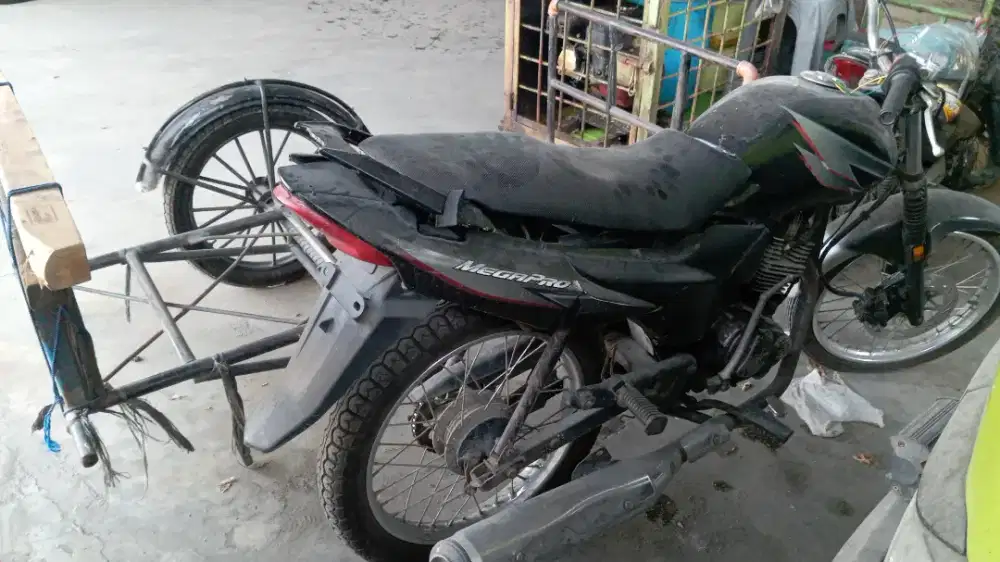 Becak honda mega pro