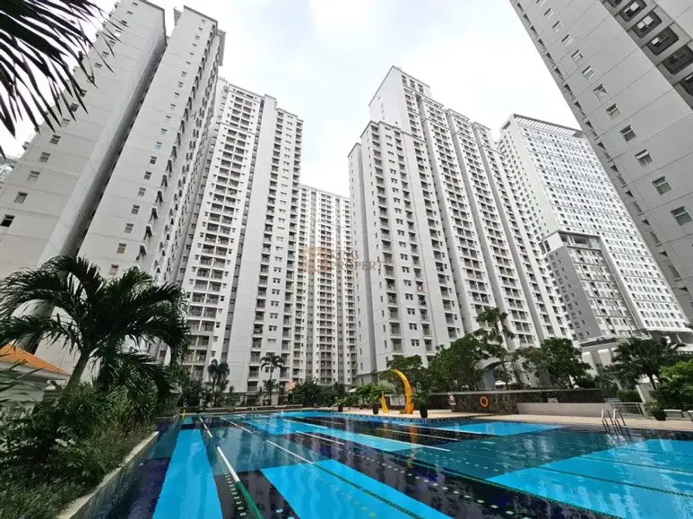 Selangkah ke Central Park Mall, Disewa 2Br Unfurnished Medit Mediterania Garden Residence 2 Pool View Siap Huni Jakarta Barat