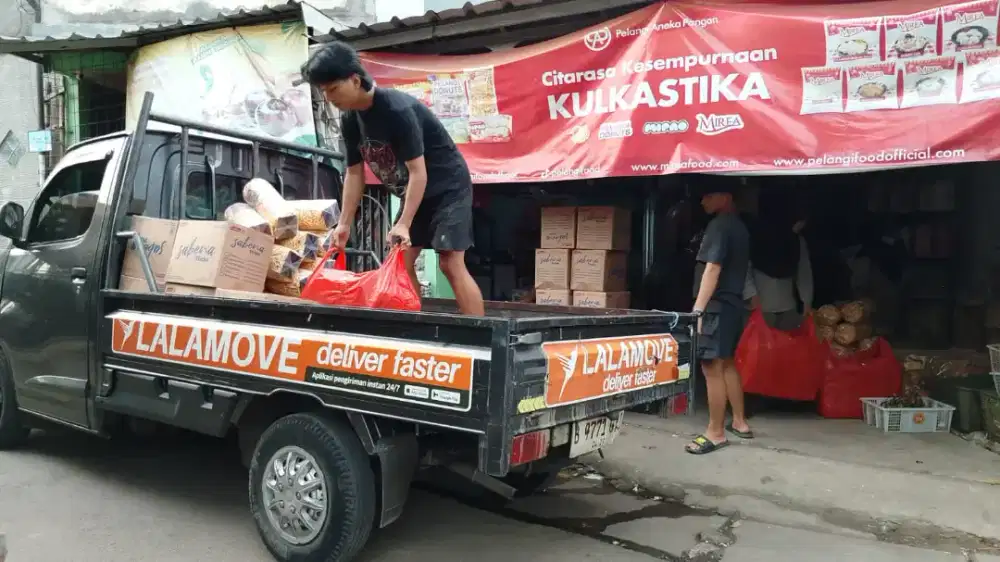 Dicari karyawan toko khusus cowok