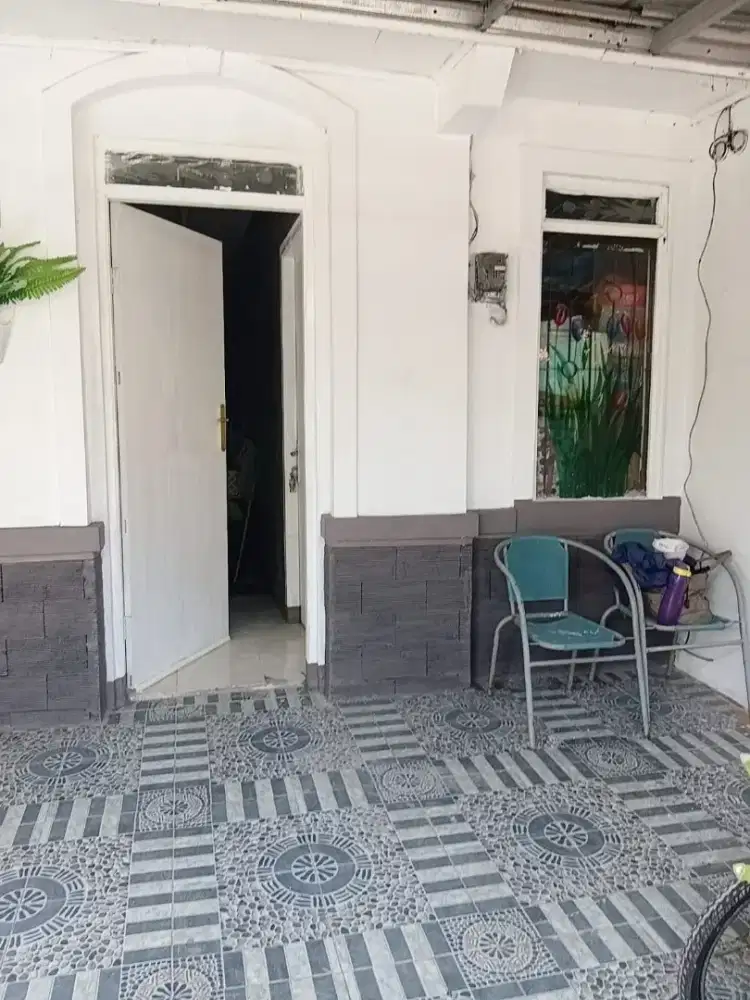 Kosan wanita murah AC Toilet dalam full furnish