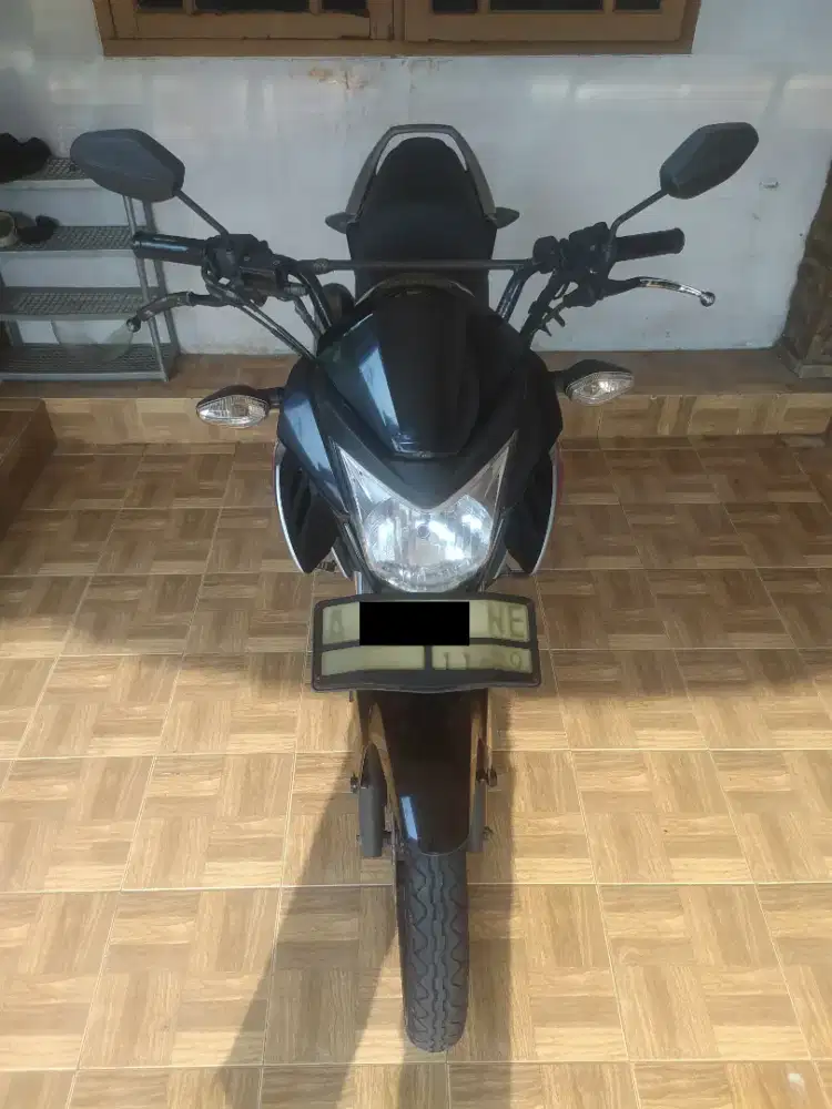 Honda MegaPro Monoshock FI 2015