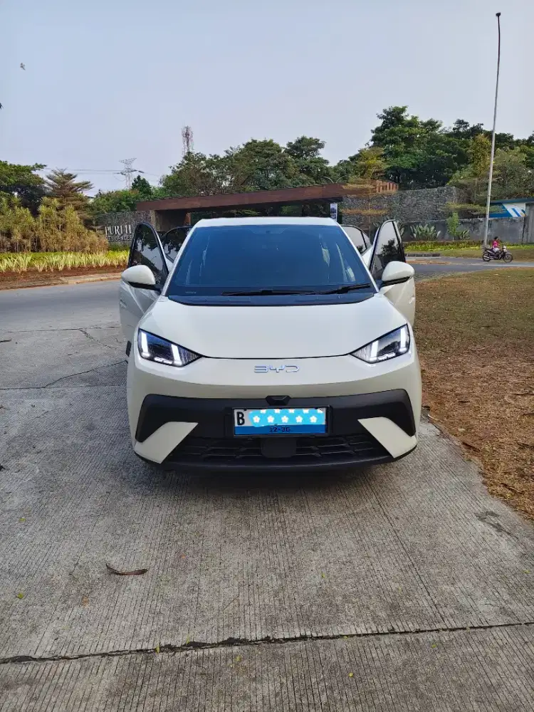 BYD ATTO 1 2025 DYNAMIC CBU Pribadi white putih
