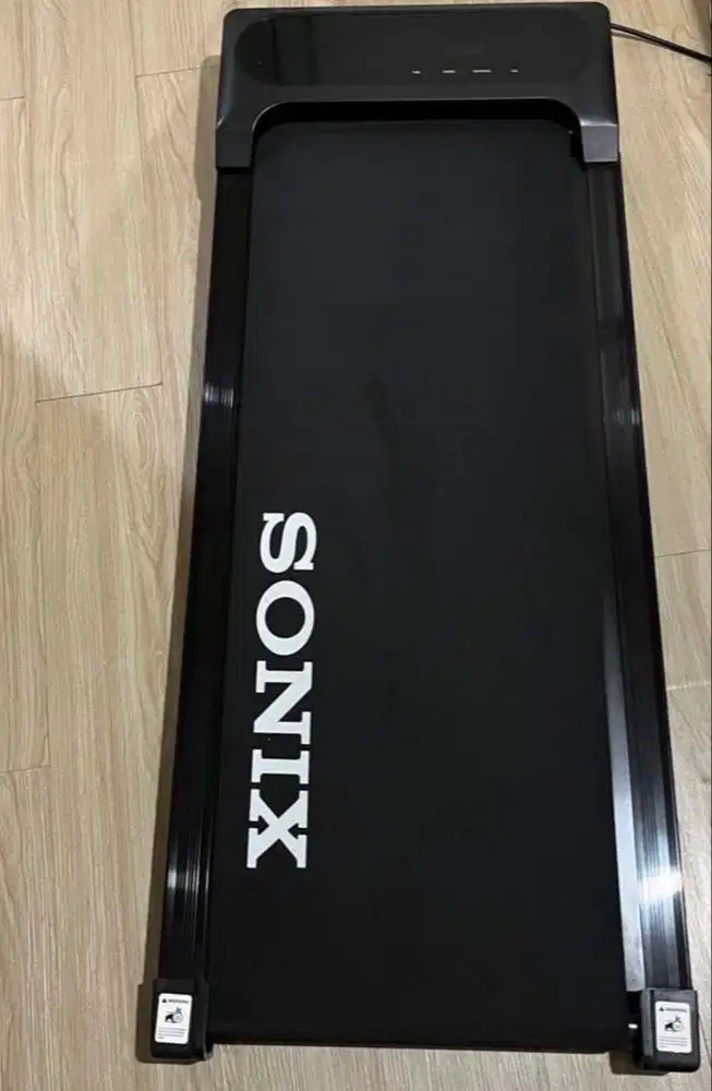 Sonix Incline Treadmill