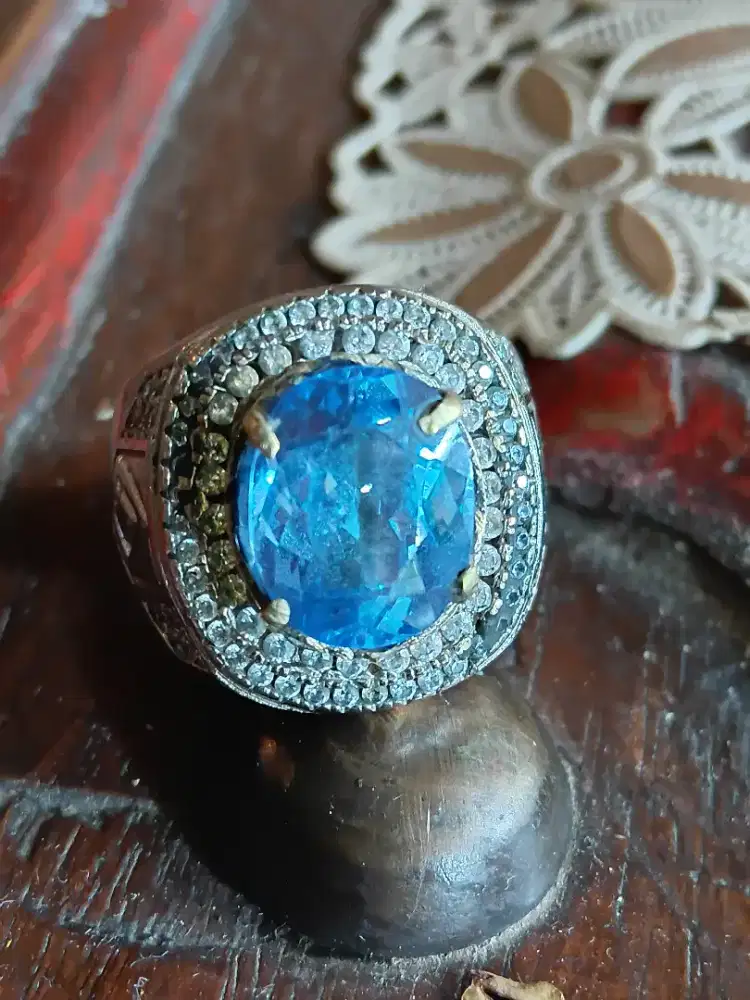 Cincin Batu Swiss Blue Topaz.