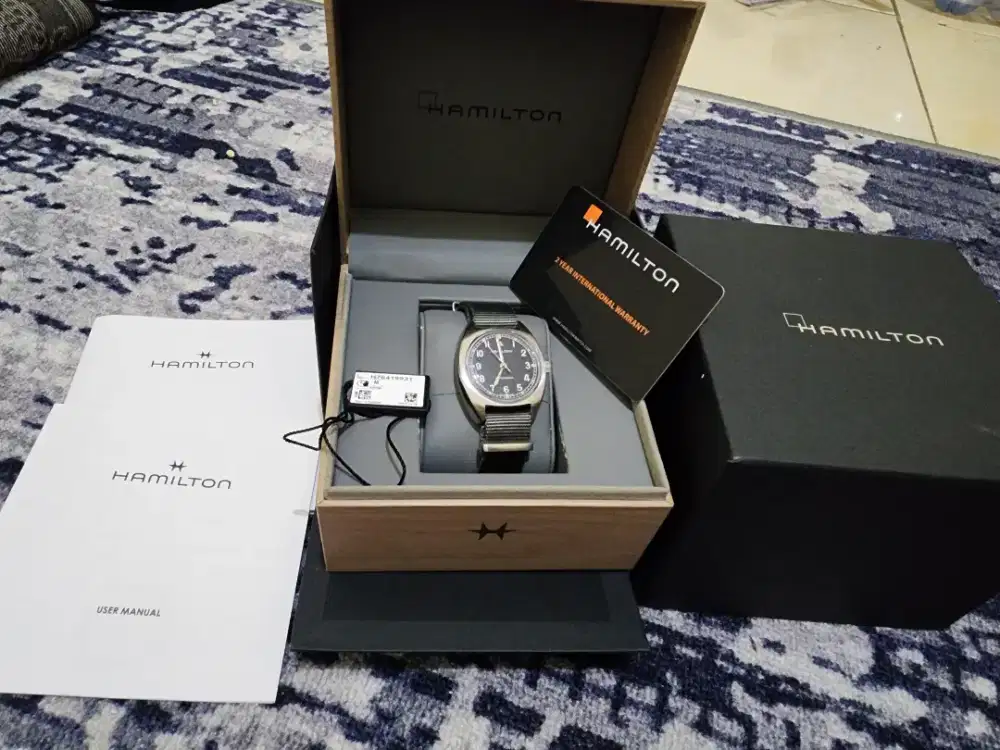 Hamilton khaki pilot pioneer like new