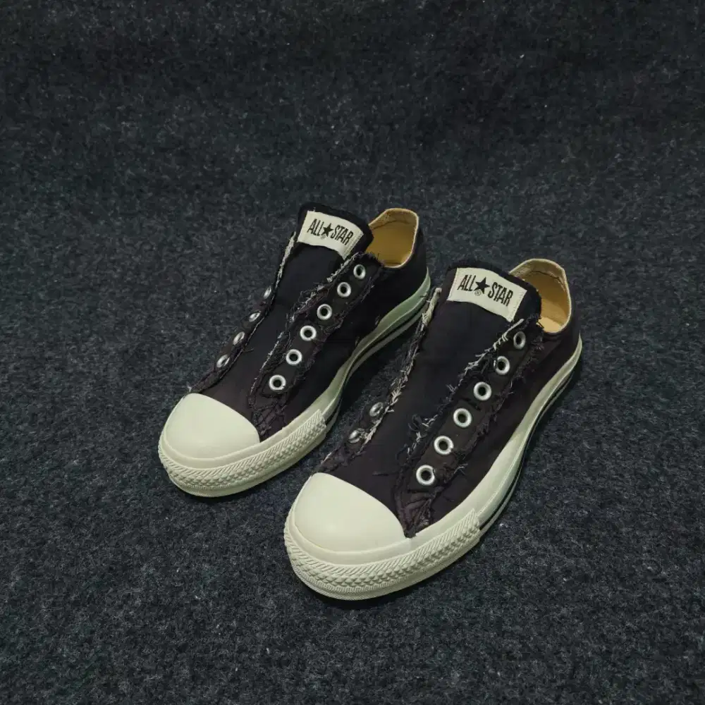 Converse slip on vintage ripped original