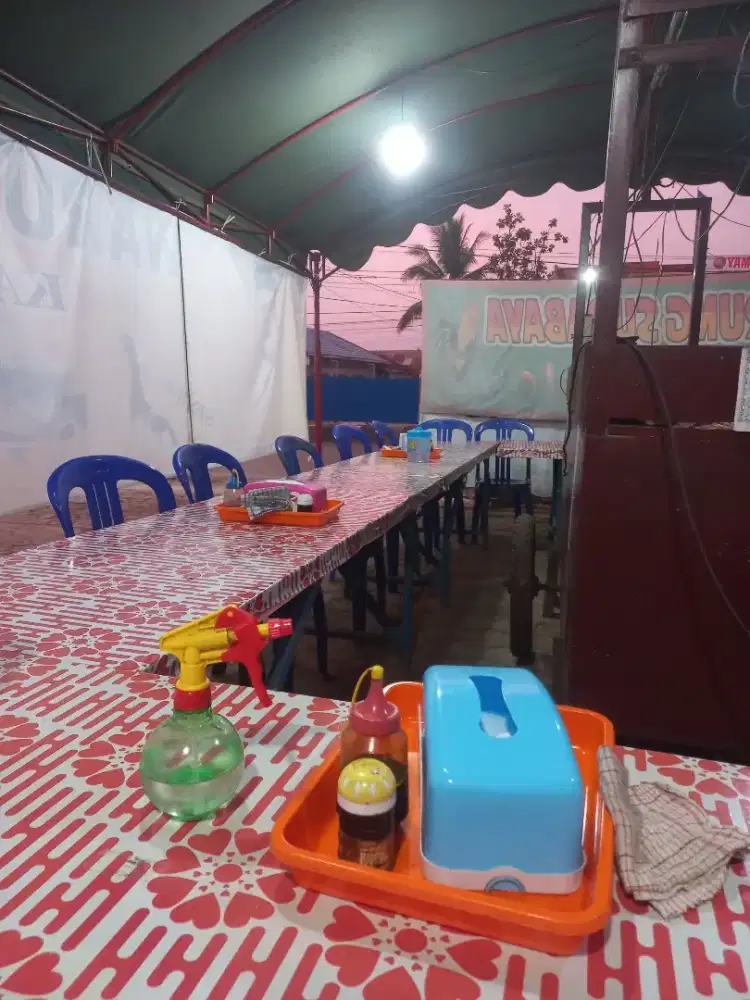 Bantu jualan pecel lele