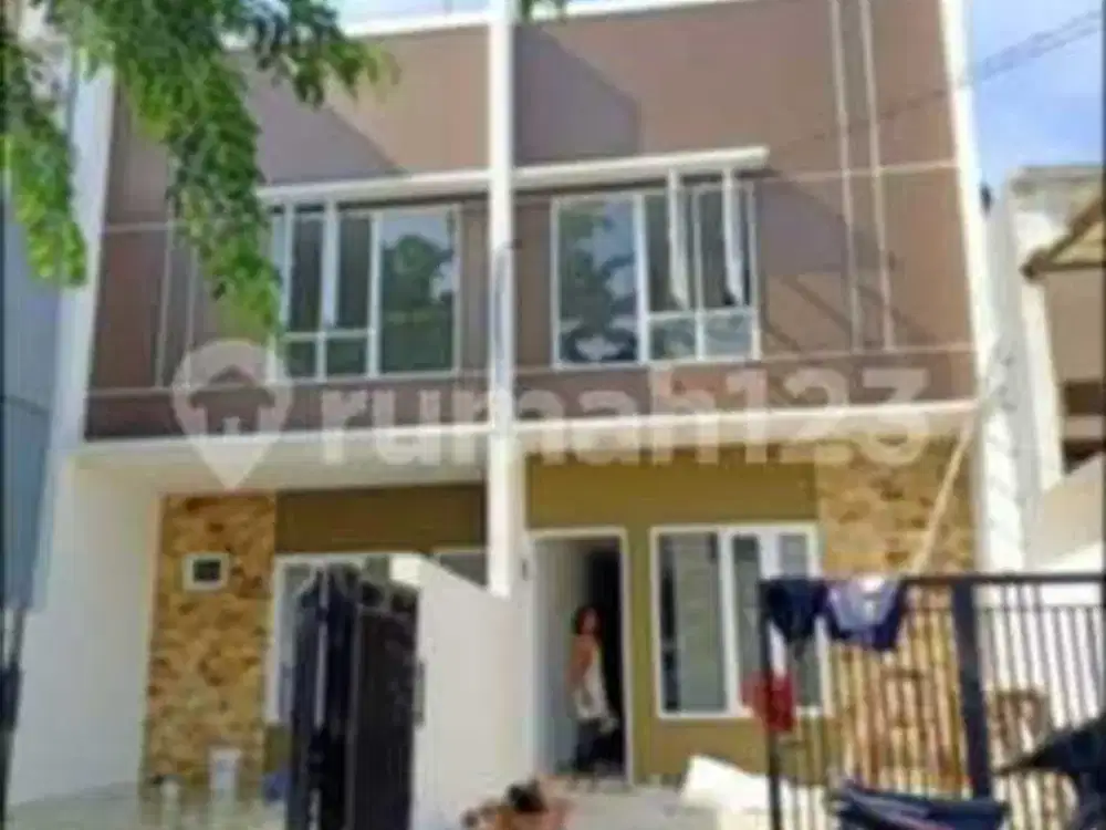 Jarang Ada Rumah Baru Cuma 1 M An di Kelapa Gading
