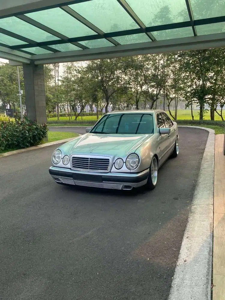 Mercedes-Benz E320 1997 Bensin