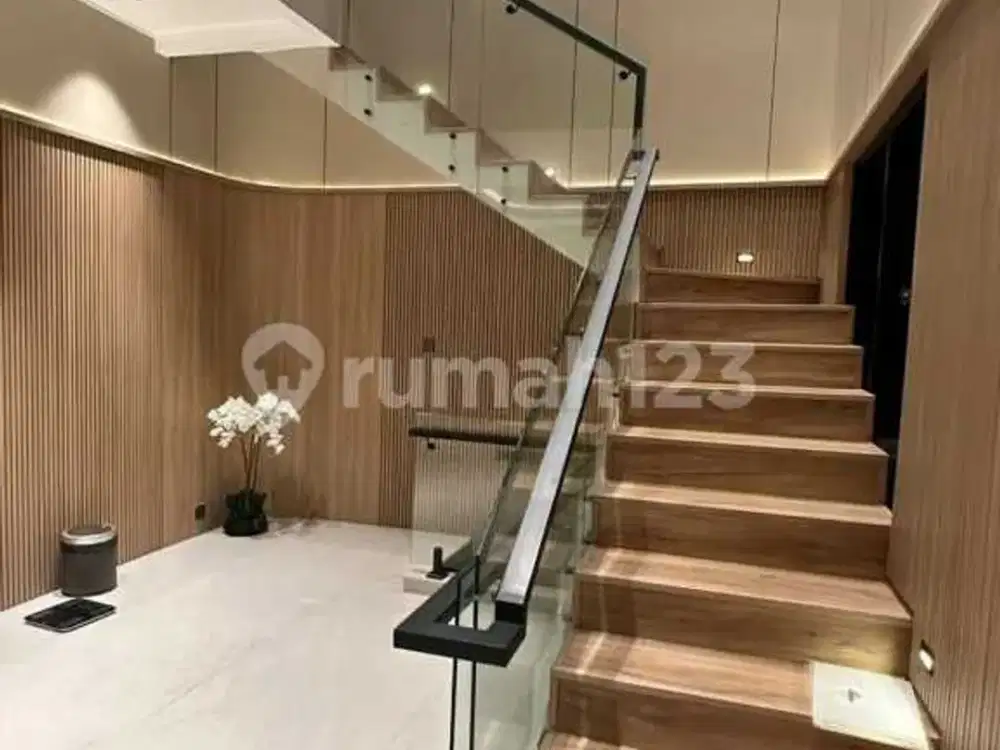 Jual Cepat Bu,,,, Rumah Mewah Baru ,,Bebas Banjir ,,,Jalan Lebar ,,Di Kelapa Gading