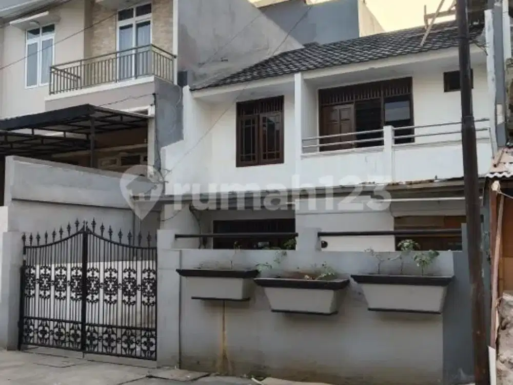 Rumah Tua Hitung Tanah Shm 2 Lantai Di Kelapa Gading