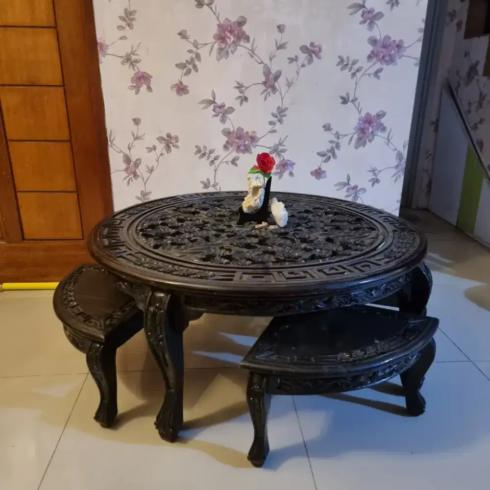 Kursi jati ukiran