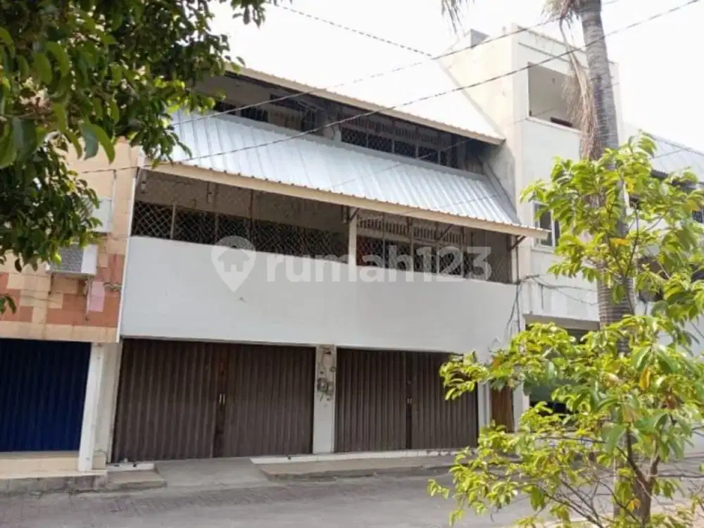 Dijual Murah..... Banget .....Bu...... Harus Terjual Cepat .......Ruko Gandeng 3 Lantai .......Parkir Luas Hanya 4M di Kelapa Gading