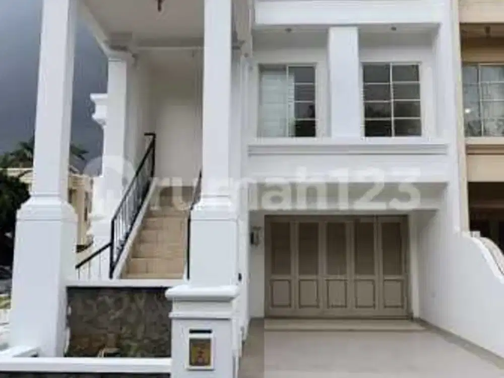 Jual Cepat... Rumah 3 Lantai.. Bebas Banjir... Deket Mall Mkg...Di Gading Grande Kelapa Gading