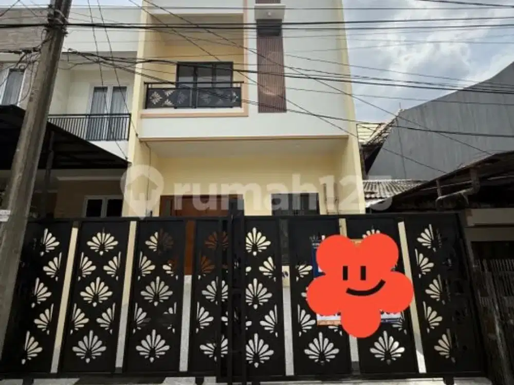 Jual Cepat,,, Rumah Mewah Baru Minimalis 3 Lantai Bebas Banjir di Janurkuning ........Kelapa Gading