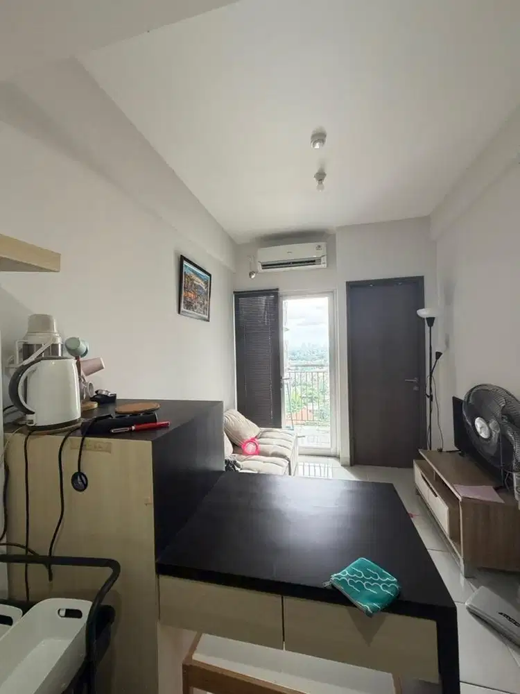 Dijual Apartemen Emerald Bintaro 2 BR Renovasi, Siap Huni, Harga Nego