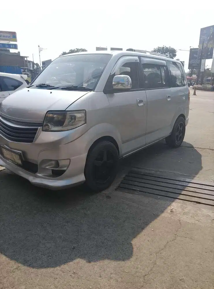 Mitsubishi Maven 2005 Bensin