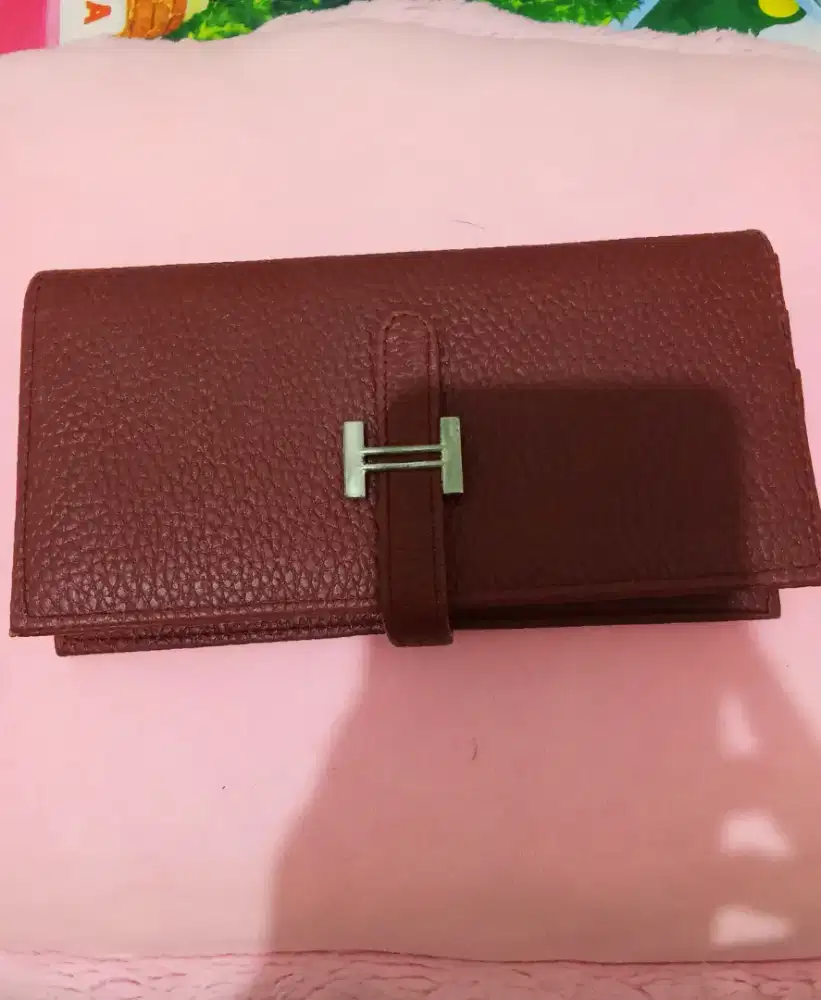 Dompet panjang wanita warna maroon