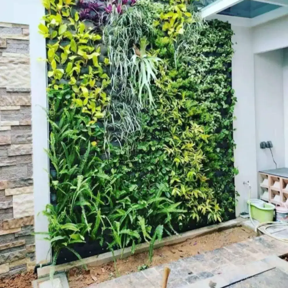 Jasa pembuatan taman vertikal garden sintetis