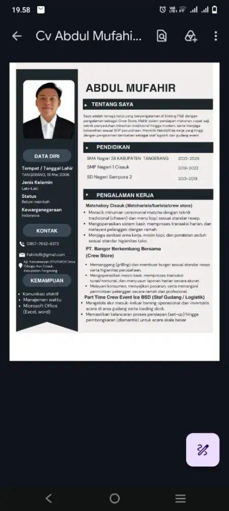 Saya mencari pekerjaan sebagai barista/Packing