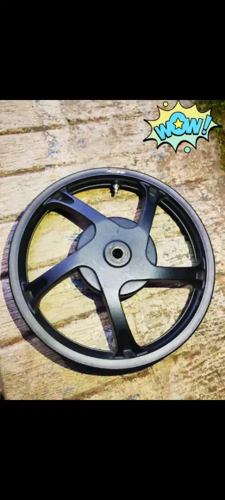 Dijual : Rp 1.000.000 Sepasang Velg Racing Rossi ,Ukuran 14 , Baut 4 ,