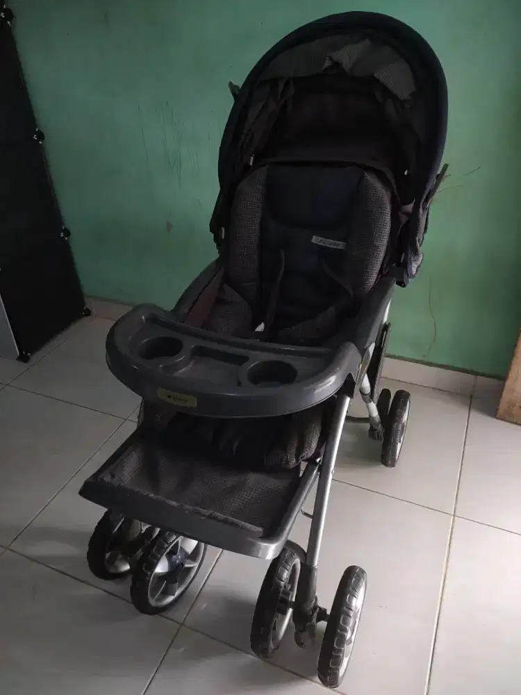 COMBI BABY STROLLER