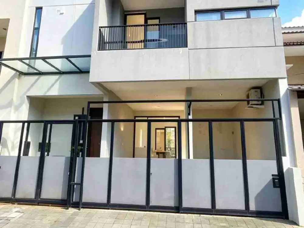 Jual rumah modern 2,5 lantai siap huni di Rawamangun. Bisa nego sampai jadi!!