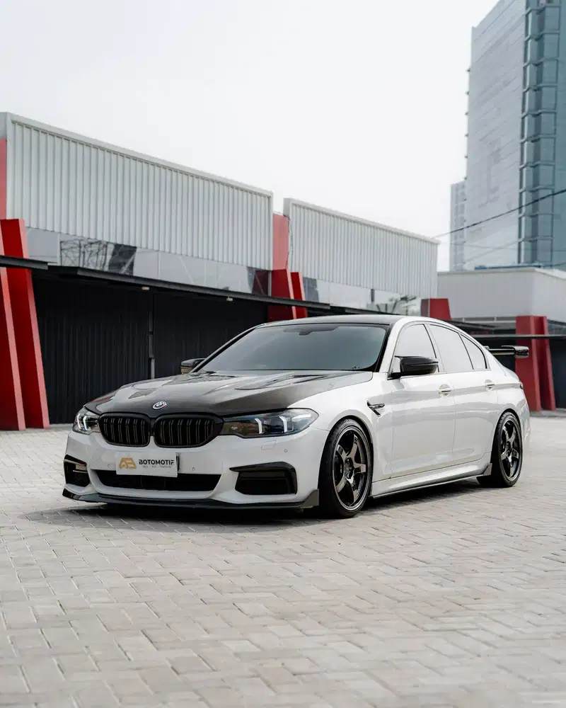 BMW 530i Luxury Line G30 2018 White