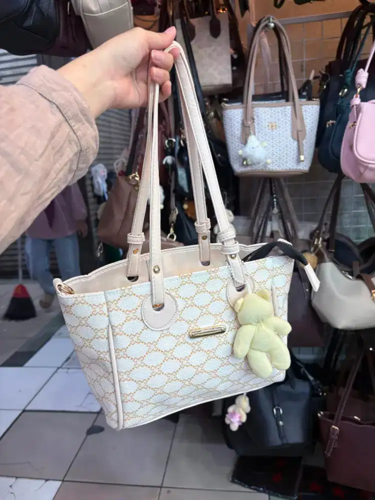Jual tas keperluan wanita