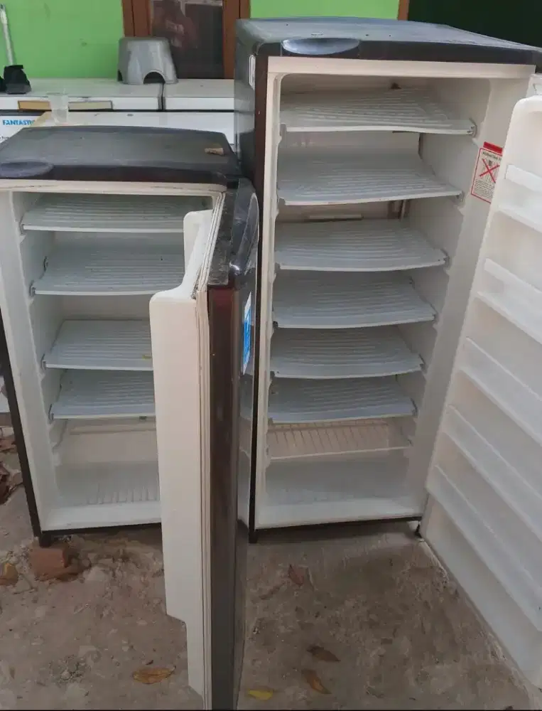 Flizer 6 rak merek Aqua