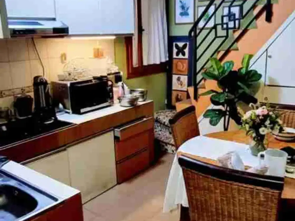 RUMAH 3LANTAI SARIWANGI HARGA MURAH 825JT NEGO.