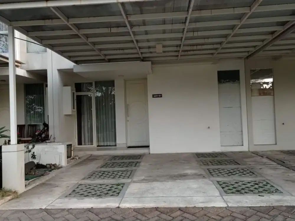 DISEWAKAN RUMAH EXCLUSIVE 2 LANTAI FULL FURNISHED SIAP HUNI GRAND PAKUWON