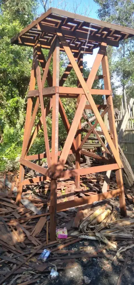 Tower tandon dari kayu ulin