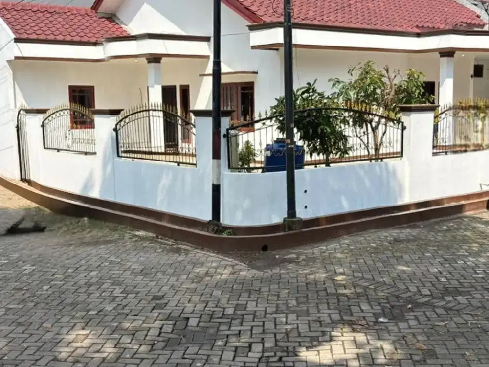 Dijual rumah di Harapan Indah 1