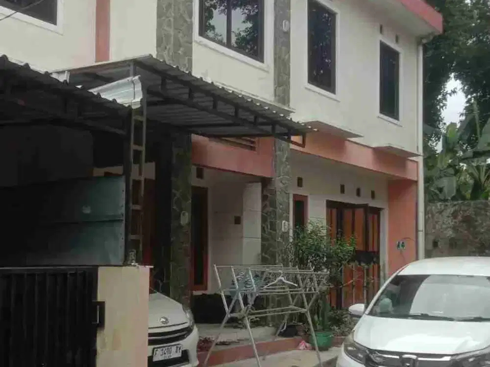 Rumah Induk Dan Kost 2 Lantai Di jl. Kaliurang km 13 Dekat Kampus UII