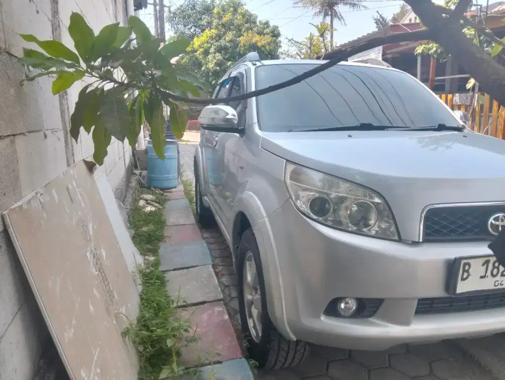 Toyota rush s tahun 2008 metik