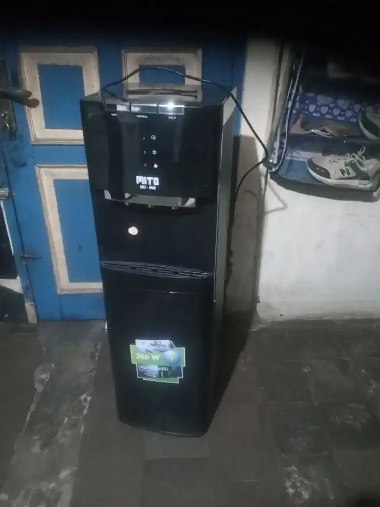 Jual despeser merk mito galon bawa tiga kran panas' dingin es normal