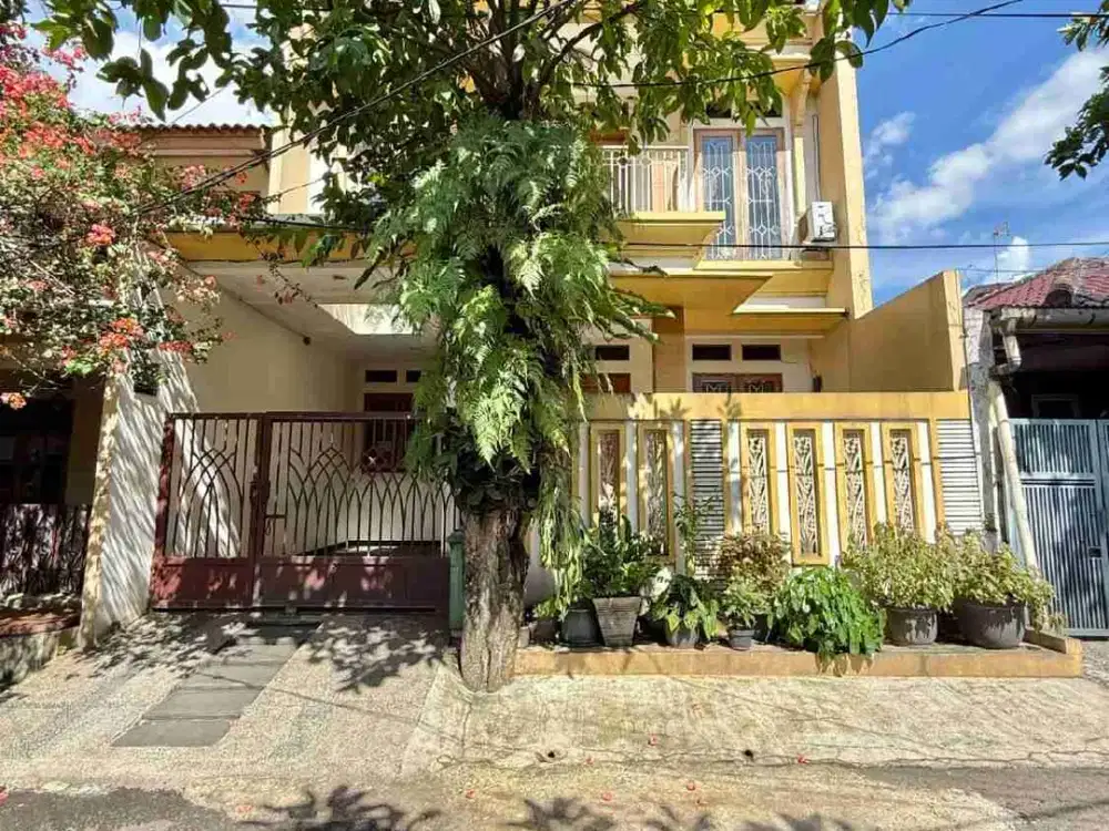 RUMAH CANTIK DALAM KOMPLEK PASAR MINGGU