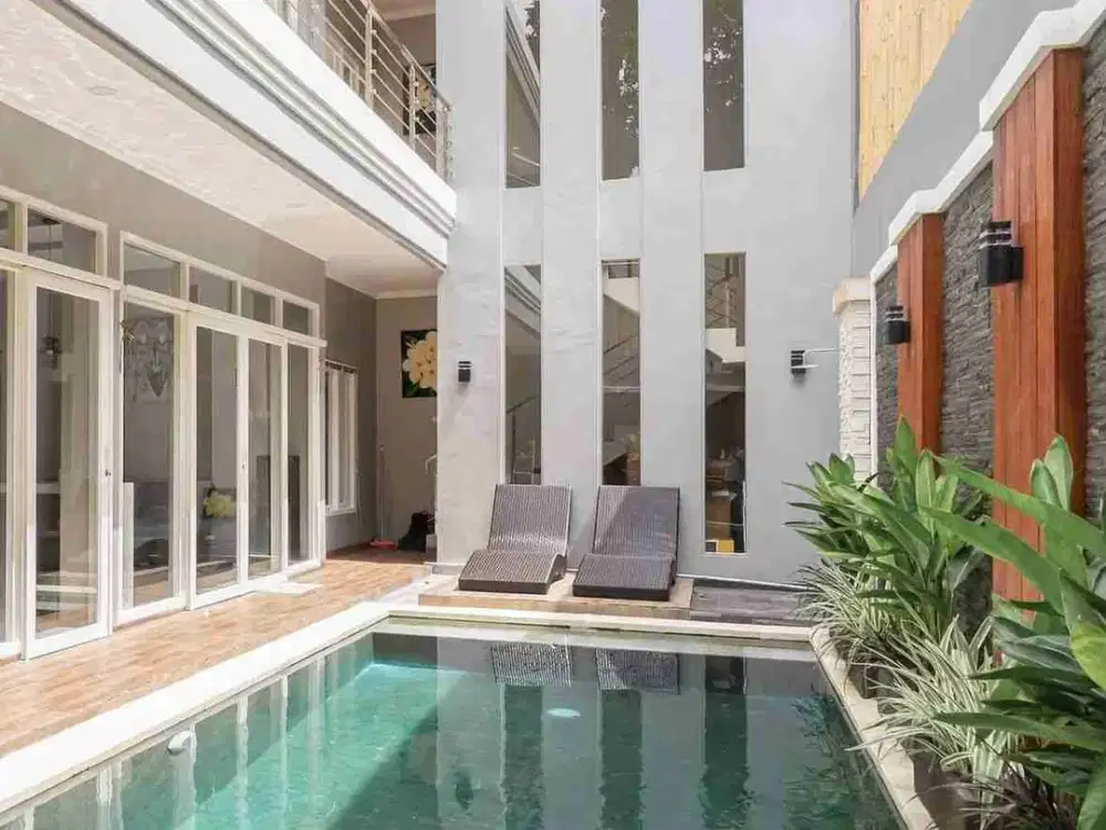 Buc Villa Mewah 2Lt 150M2 Full Furnish 3Kamar Kerobokan Dkt Canggu