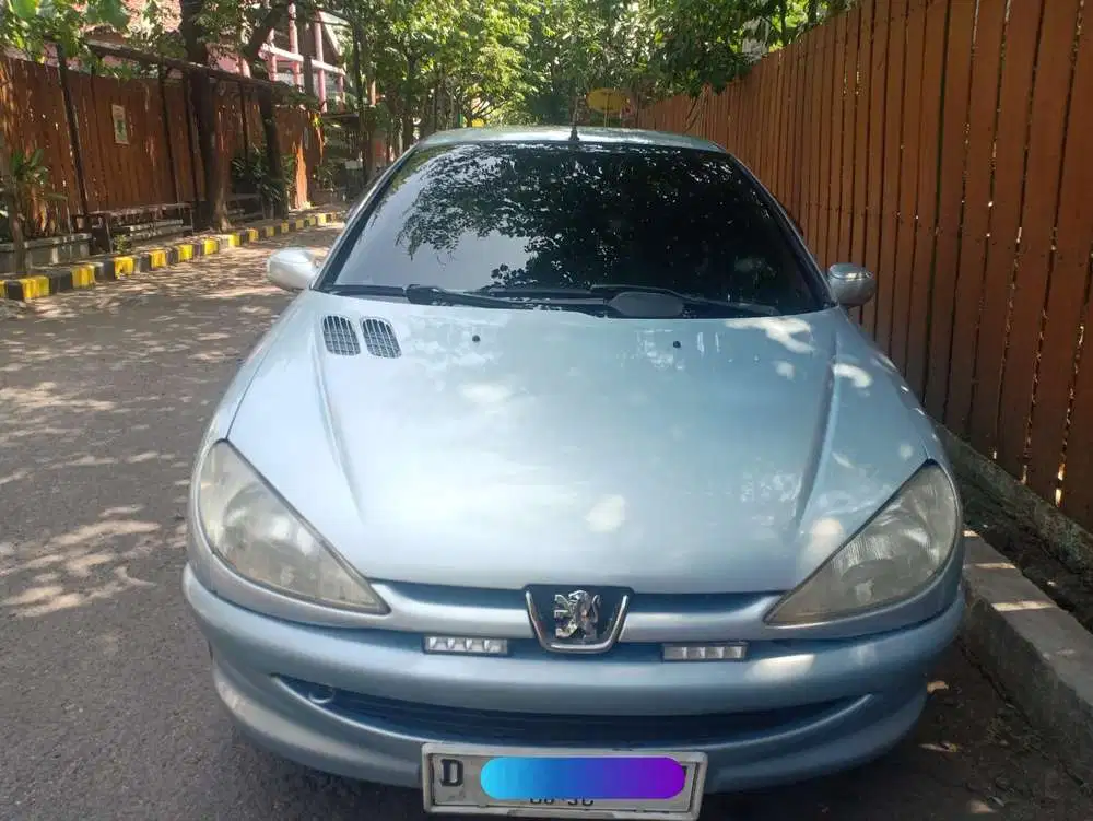 Peugeot 206 Tahun 2002