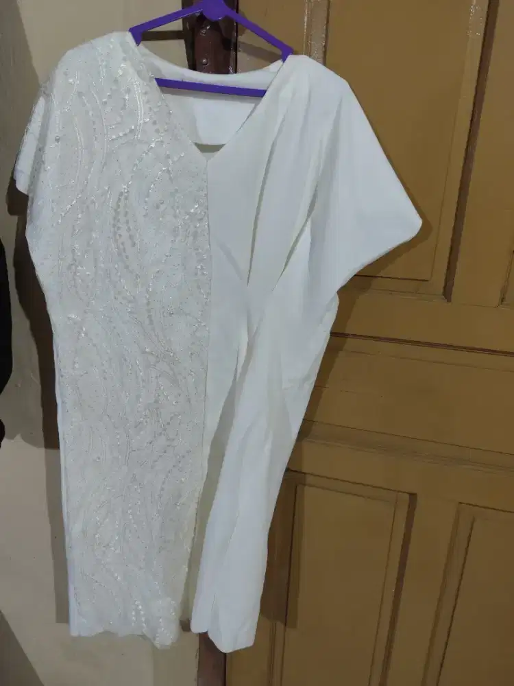 Dress putih satin payet