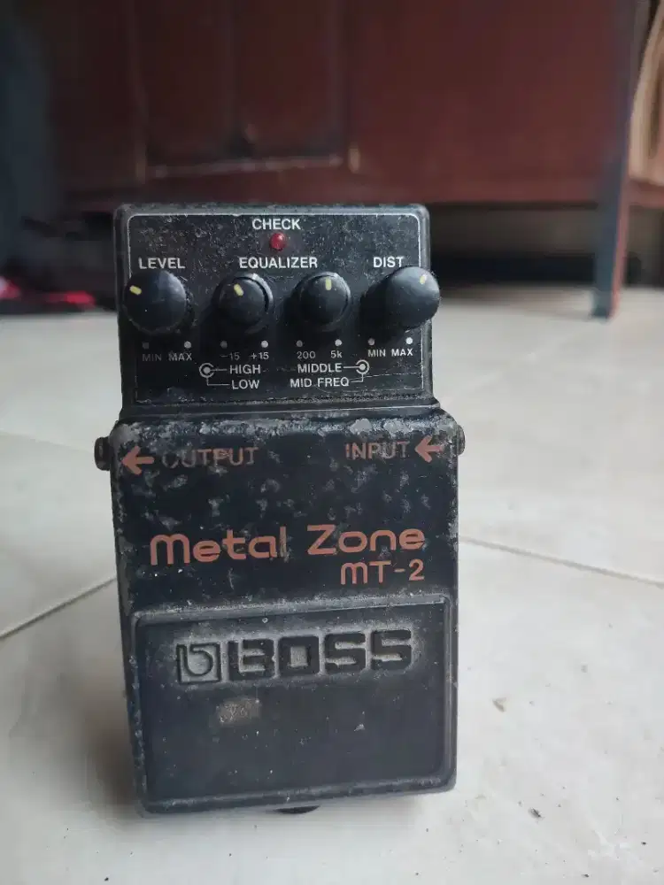 Boss Metal Zone