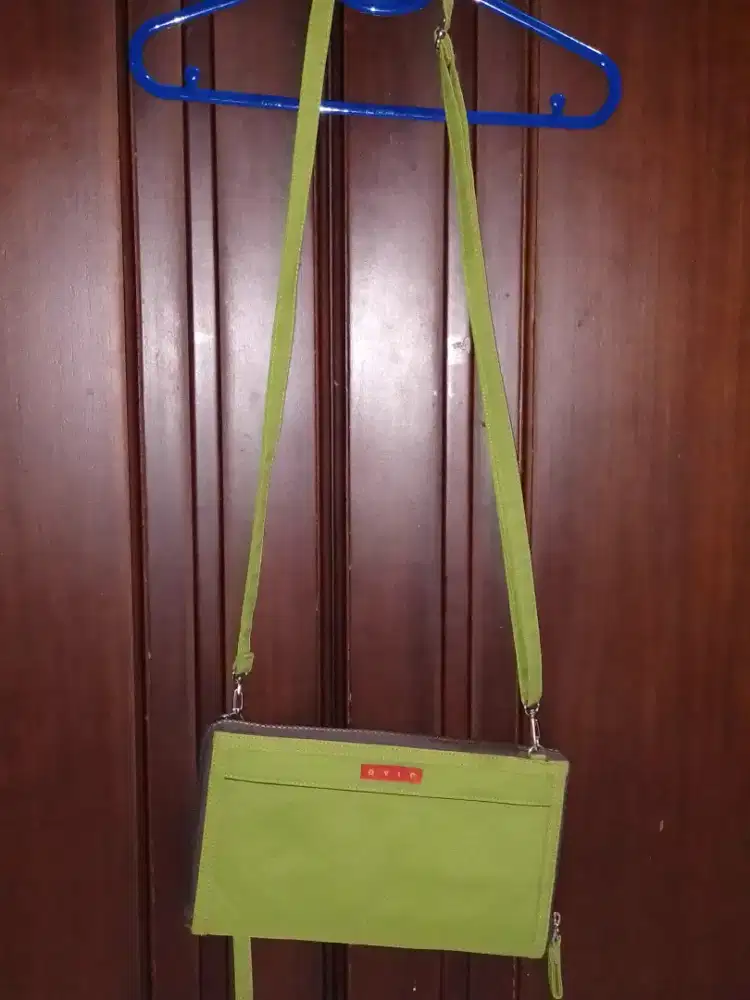 tas santau slempang