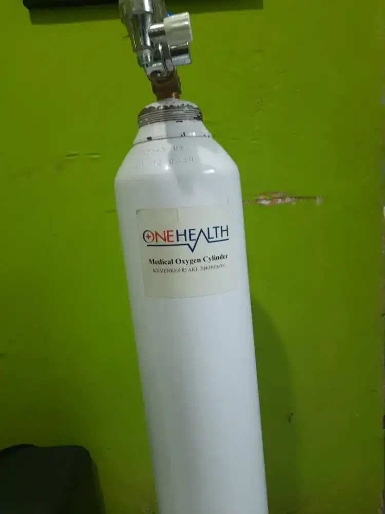 Tabung oksigen tinggi 1 meter  17 kg