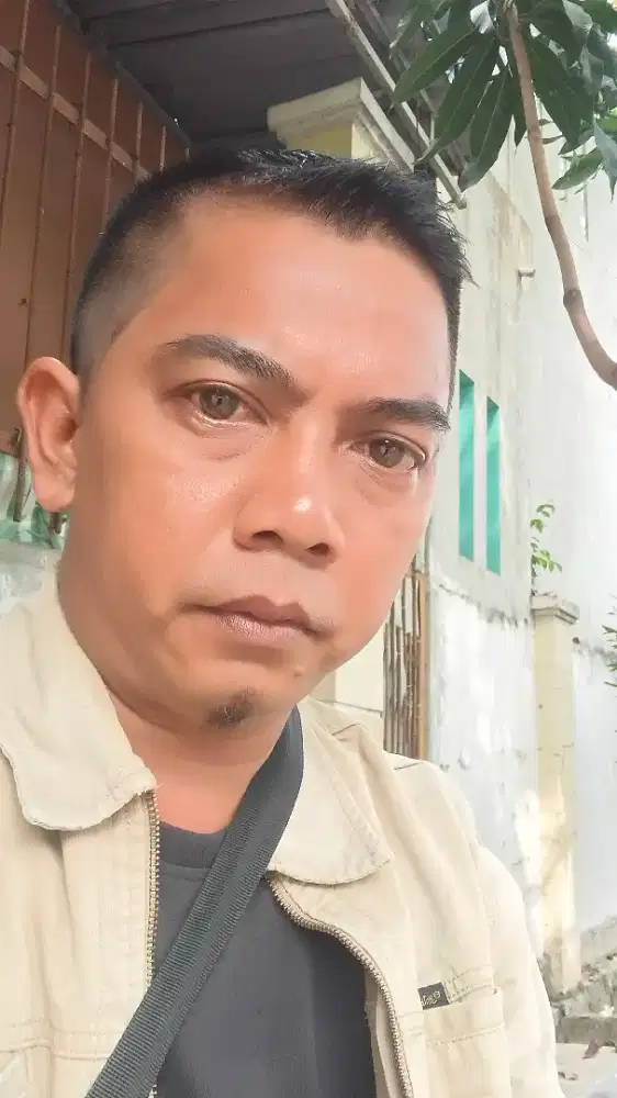 Saya cari pekerjaan sopir pkt/logistik