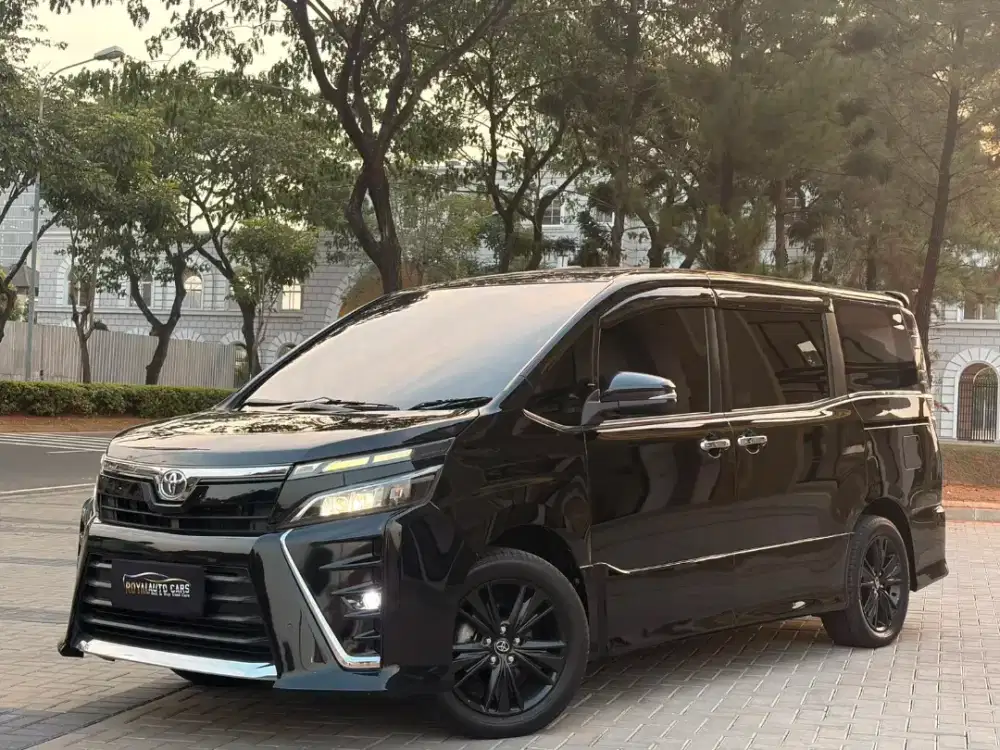 Toyota Voxy 2.0 AT NIK 2021 TANGAN PERTAMA PAJAK PANJANG LOW ODO